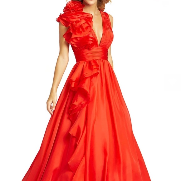 Mac Duggal Ruffle Detail Ruched Cherry Red Chiffon Ballgown Size 4 New With Tag - Picture 3 of 16